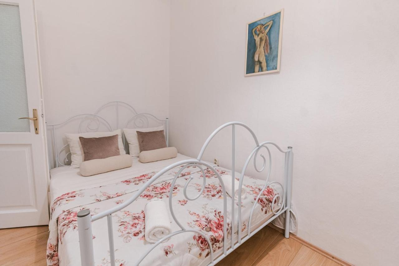 Arya Apartment Šibenik Esterno foto