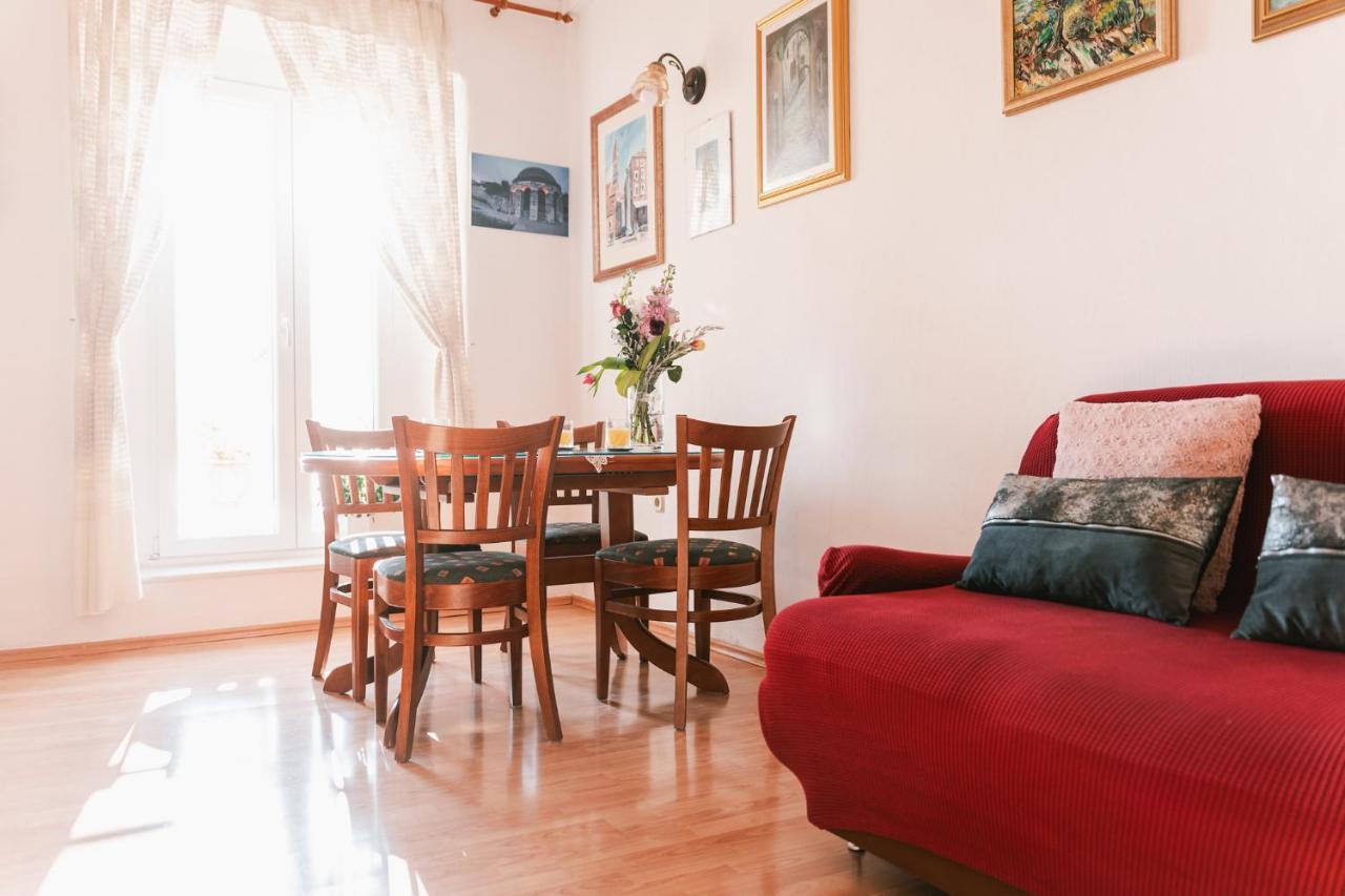 Arya Apartment Šibenik Esterno foto